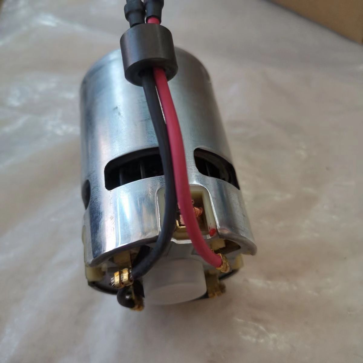 原装博世18V锂电角磨机直流电机GWS18V-LI充电手磨机马达正品配件